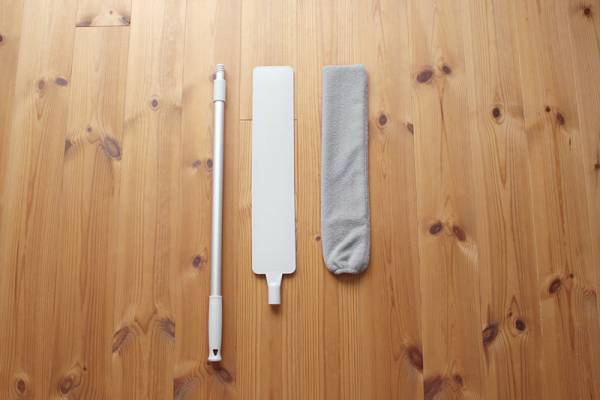 掃除機が入らないあの隙間に。「ブレイドモップ」で家中ごっそりホコリ掃除！[PR]