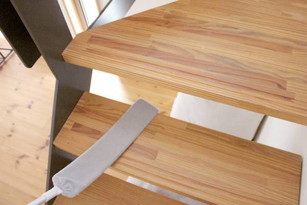 掃除機が入らないあの隙間に。「ブレイドモップ」で家中ごっそりホコリ掃除！[PR]