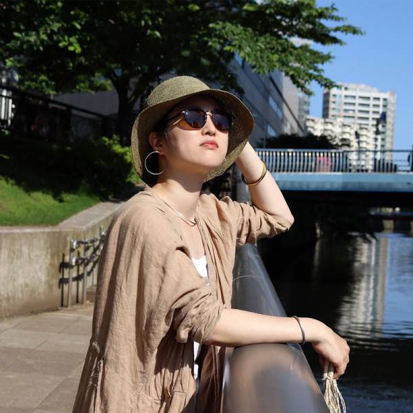 苦手な人にこそ手に取って欲しい、日本人の顔にも馴染むサングラス。アンジェスタッフが選ぶのはどのタイプ？[PR]