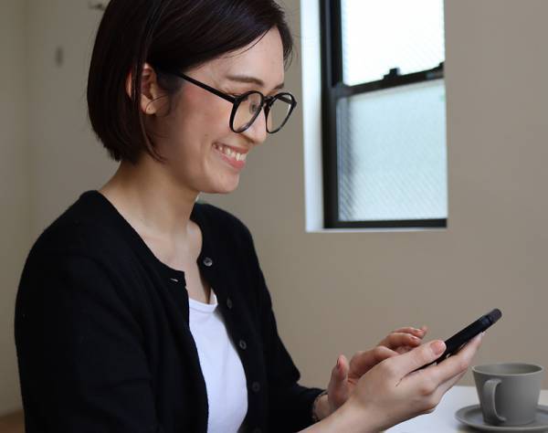 苦手な人にこそ手に取って欲しい、日本人の顔にも馴染むサングラス。アンジェスタッフが選ぶのはどのタイプ？[PR]