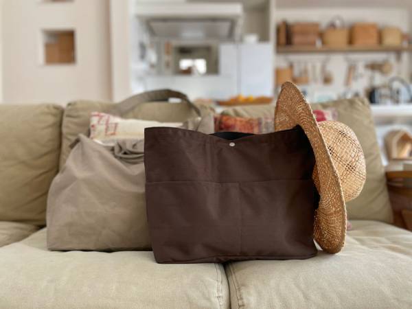 bon moment の「2way ビッグトートバッグ」×「大きめバッグインバッグ」で、旅支度を整えよう。[PR]