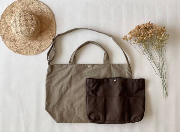 bon moment の「2way ビッグトートバッグ」×「大きめバッグインバッグ」で、旅支度を整えよう。[PR]