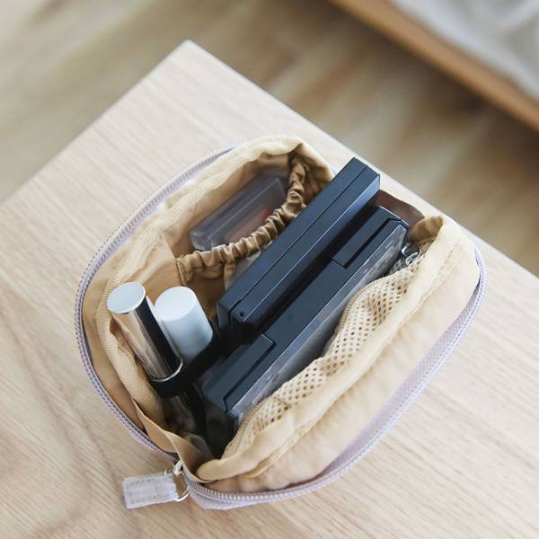 どれを選ぶ？高評価レビュー続出「ガバッと開く化粧ポーチ」全3タイプ使い方ガイド！[PR]