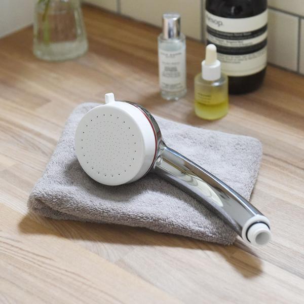 毛穴もメイクもあふれるミストでスッキリ洗浄。話題の美容シャワーヘッド登場！[PR]