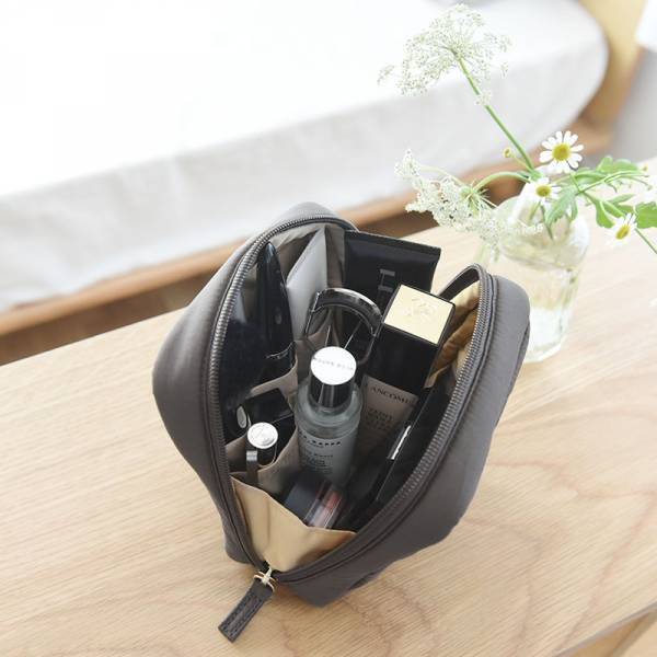 旅の準備は万全に！アンジェおすすめのバッグ、小物特集[PR]