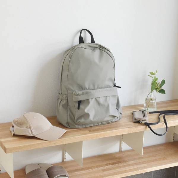 デイリーリュックの新定番！ポケットが11か所もある機能派「ママカルリュック」登場[PR]