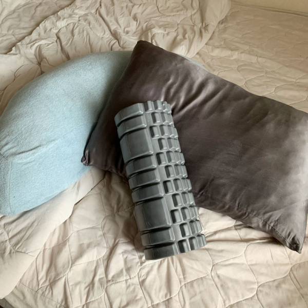 睡眠時間が美容タイムに！？「シルク枕」で叶える、寝ている間の美髪習慣。[PR]