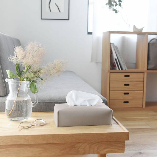 いつものティッシュが上品インテリアに。bon momentからレザー調ケース新登場[PR]