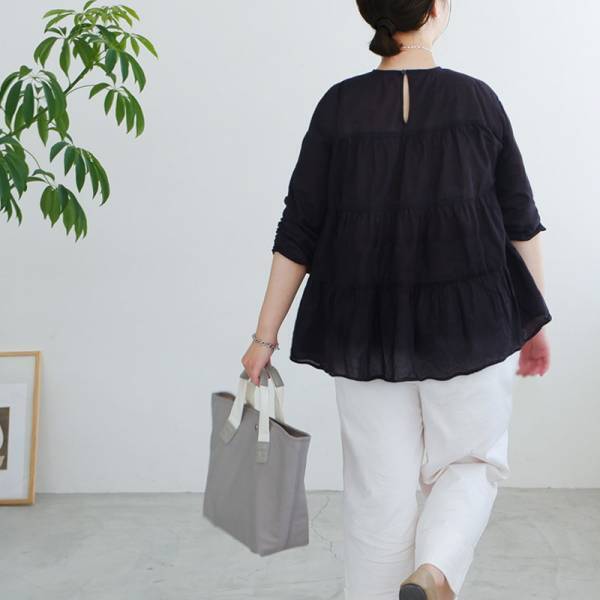 大人が持つのにちょうどいい、持つ人を選ばない「一目惚れ」ならぬ「二目惚れ」バッグ[PR]