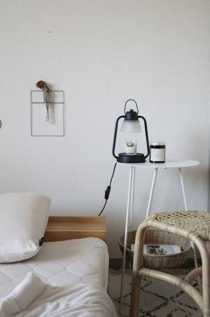 火を使わない「キャンドルウォーマーランプ」で寝かしつけの時間をママのリラックスタイムに。[PR]