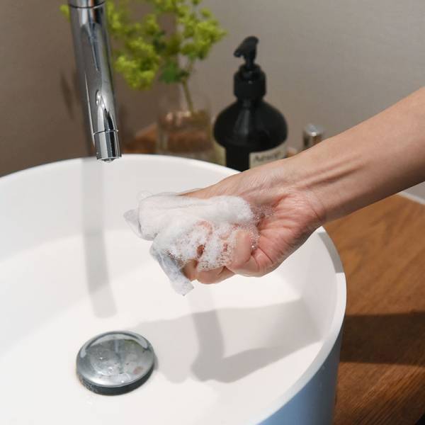 スタッフ間で口コミ人気！「入荷したら絶対買う」お肌つるんつるんシルク洗顔[PR]