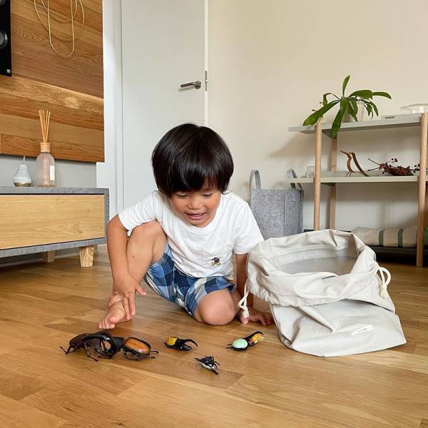 「おもちゃ片付かない問題」をスッキリ可愛く解決♪中身が見やすい北欧カラーのおもちゃ収納袋【インスタグラマーさんの活用術】[PR]