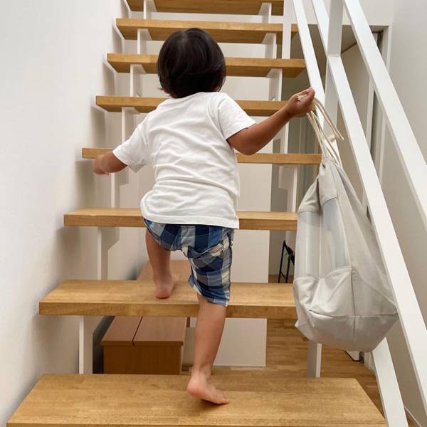 「おもちゃ片付かない問題」をスッキリ可愛く解決♪中身が見やすい北欧カラーのおもちゃ収納袋【インスタグラマーさんの活用術】[PR]