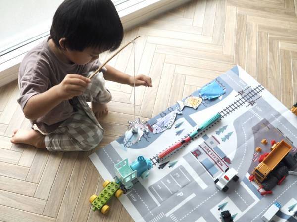 子どもの自由な発想で楽しめる！ 北欧カラーの「ロードマップ」