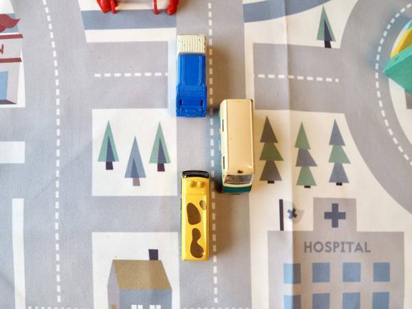 子どもの自由な発想で楽しめる！ 北欧カラーの「ロードマップ」