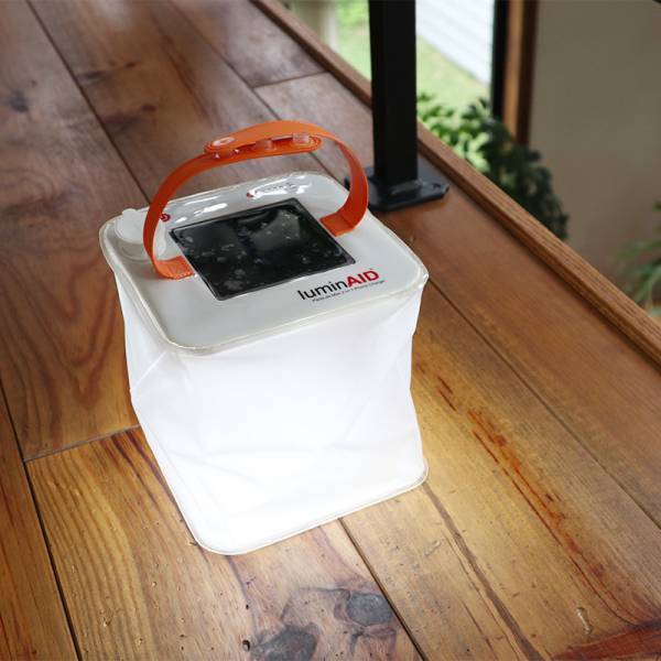 もしもの備え、いつ準備する？　今こそ揃えたい「防災グッズ」