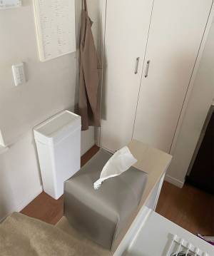 キッチンやテーブルのちょい拭きに大活躍！ リビング使いできる「トイレットペーパーケース」