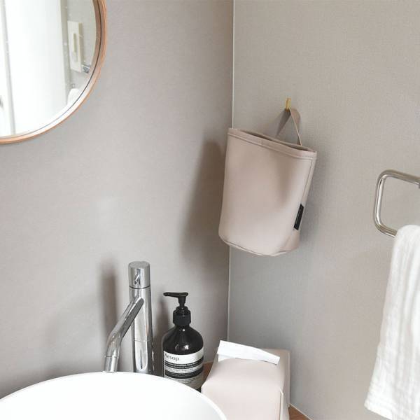 ちょこっと捨てたい、そんな時に。吊り下げてスッキリ「どこでもゴミ箱」[PR]