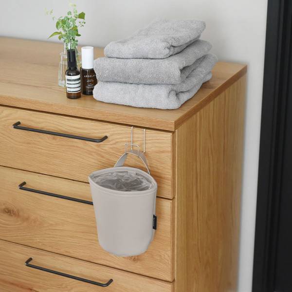 ちょこっと捨てたい、そんな時に。吊り下げてスッキリ「どこでもゴミ箱」[PR]