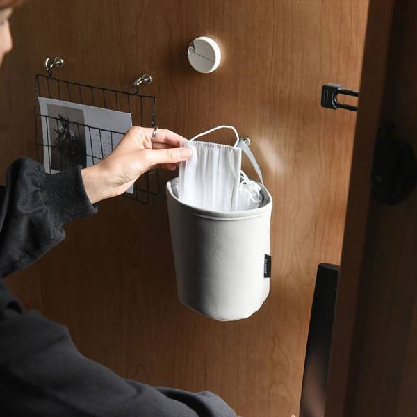 ちょこっと捨てたい、そんな時に。吊り下げてスッキリ「どこでもゴミ箱」[PR]