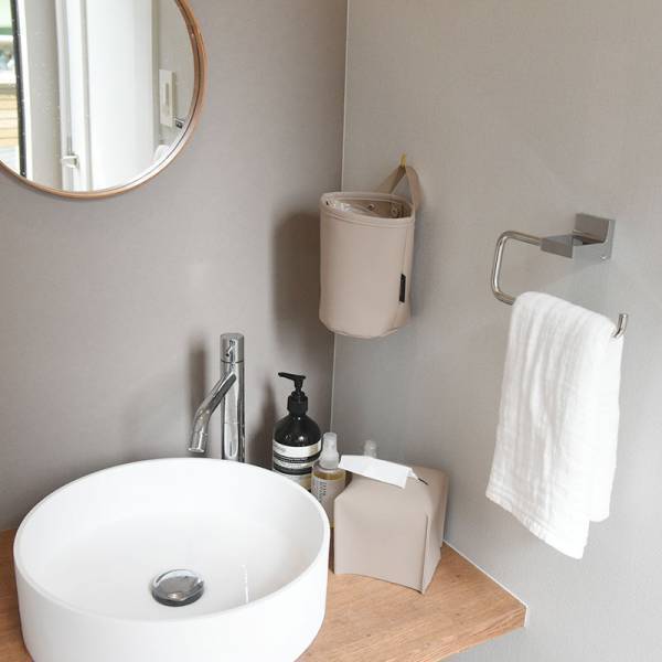 ちょこっと捨てたい、そんな時に。吊り下げてスッキリ「どこでもゴミ箱」[PR]