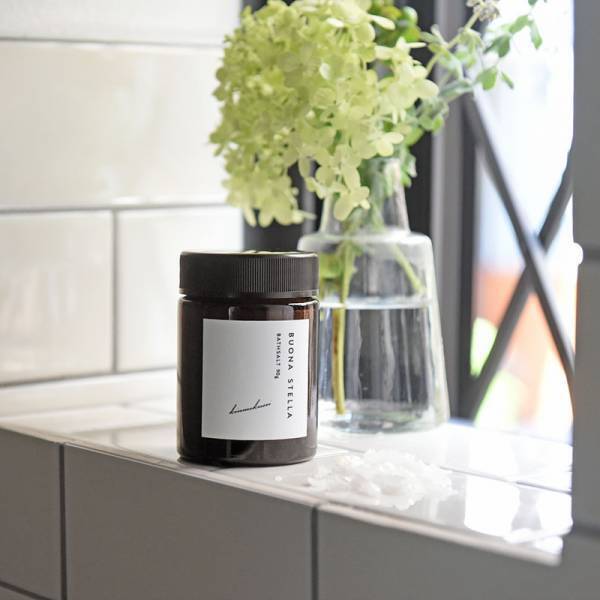 秋を感じる「金木犀（キンモクセイ）」の香り、季節限定ハンドクリーム＆バスソルト登場[PR]