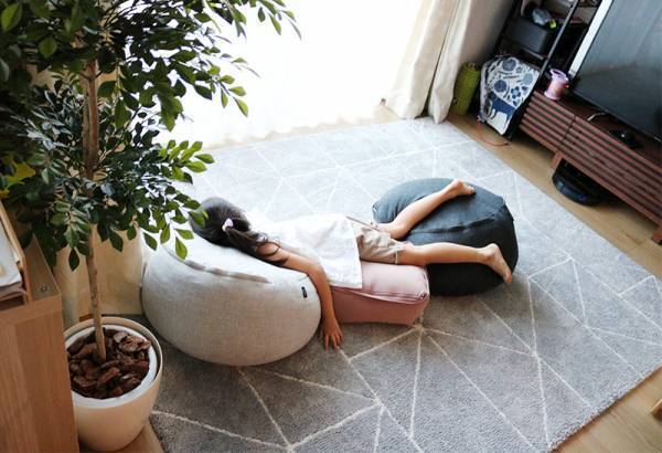 滑らない、なめらか肌触り、洗えて清潔！妥協なしに使える「bon momentソファパット」[PR]