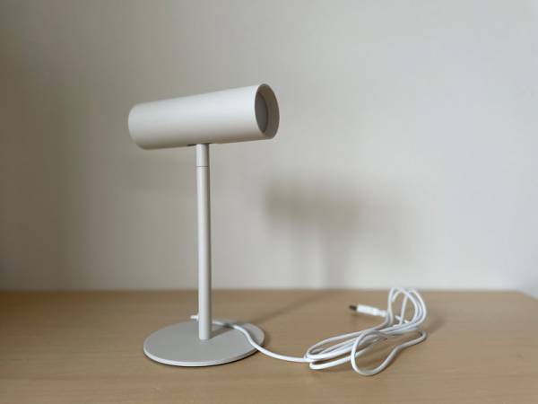 【私のデスクワークを快適にするアイテム】「±０」LEDスタンドライト[PR]