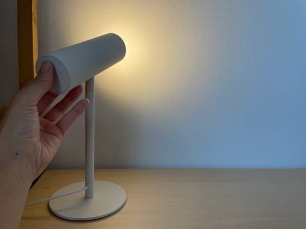 【私のデスクワークを快適にするアイテム】「±０」LEDスタンドライト[PR]