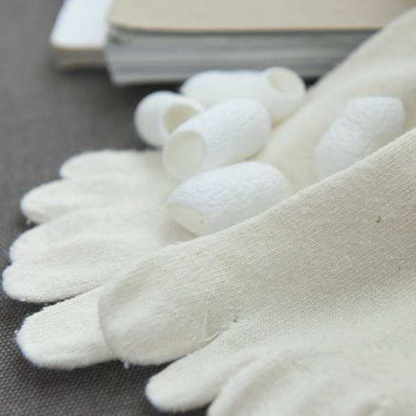 5本指ソックスのイメージが変わるかも？三日坊主にサヨウナラ、毎日続けられる温活シルク靴下[PR]