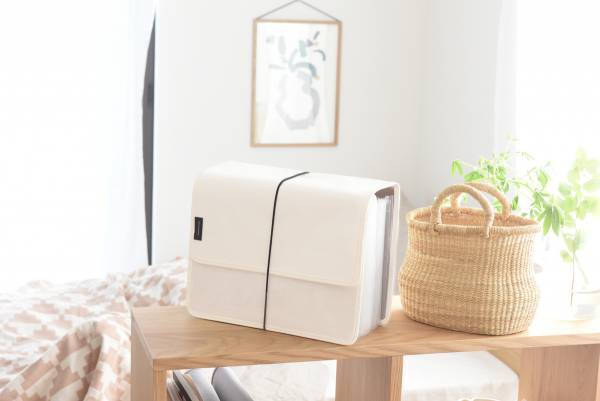 家の中が書類が溢れてる…大事な書類が探しやすくなる「大容量書類ケース」