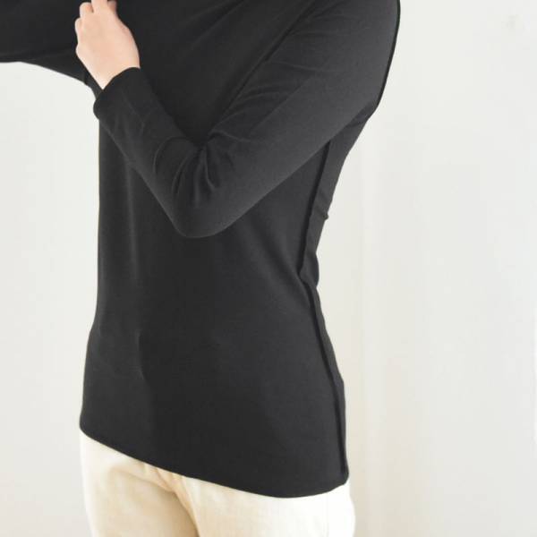 冬の乾燥肌は、着る保湿クリームでしっとり！[PR]