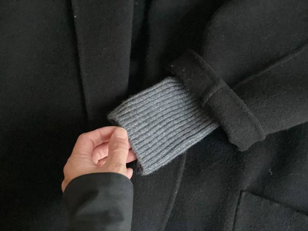 指なし手袋の便利さ発見。カシミヤ混の「2wayで使えるアームウォーマー」。[PR]