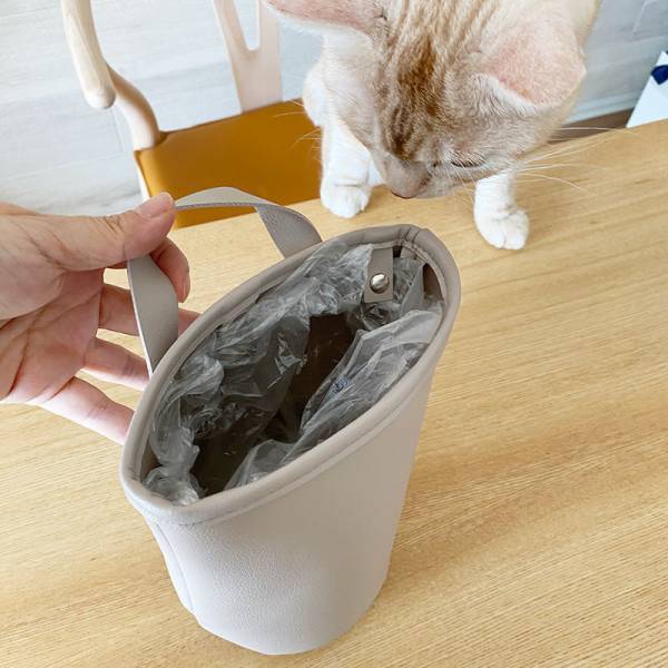 ゴミ箱は増やしたくないけど、気軽にゴミは捨てたい、「吊り下げられる ゴミ箱」でそんなプチストレスを解消！[PR]