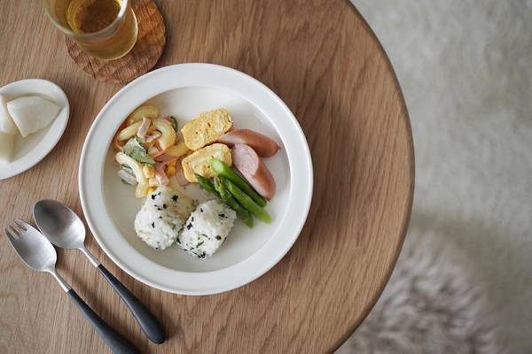 スプーン練習の鍵は「うつわ選び」にあり！すくいやすいうつわで、こぼさず食べれたね！インスタグラマーさんの素敵な食卓をご紹介。[PR]