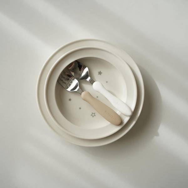 スプーン練習の鍵は「うつわ選び」にあり！すくいやすいうつわで、こぼさず食べれたね！インスタグラマーさんの素敵な食卓をご紹介。[PR]