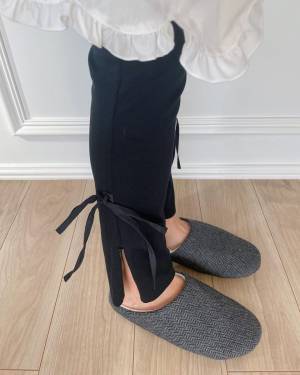 すっきりシルエットなのに暖かい「すっきりあったかスリッパ」のある暮らし【インスタグラマーさんのもの選び】[PR]