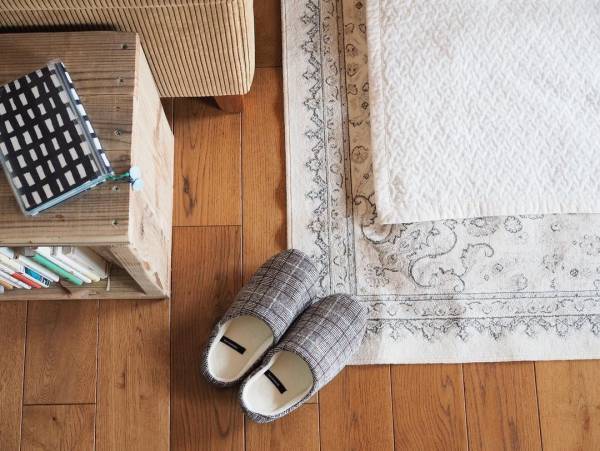 すっきりシルエットなのに暖かい「すっきりあったかスリッパ」のある暮らし【インスタグラマーさんのもの選び】[PR]