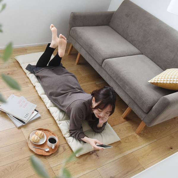 3wayでくつろげる！おうちで気ままに過ごす日の「bon moment　ごろ寝マット」[PR]