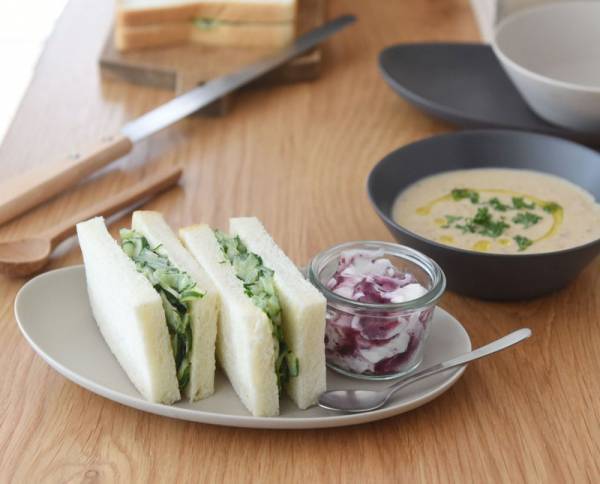 オーバルを加えたら、食卓がこなれた雰囲気に。デイリーに使える「bon moment 陶器シリーズ」新登場[PR]