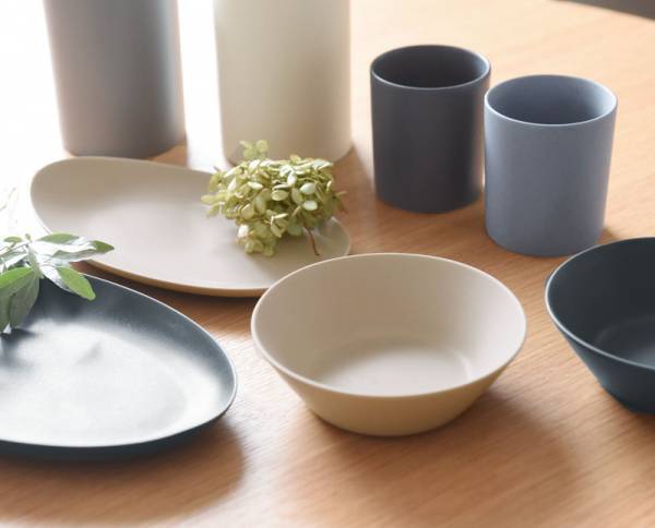 オーバルを加えたら、食卓がこなれた雰囲気に。デイリーに使える「bon moment 陶器シリーズ」新登場[PR]