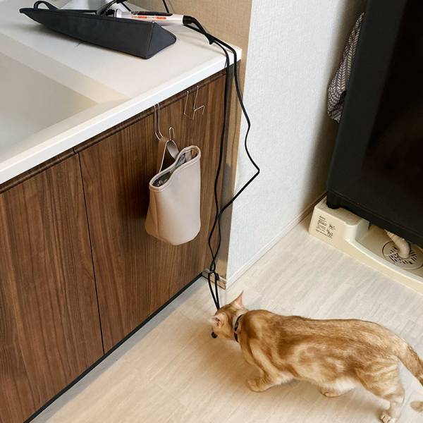 もう冷めるまで待たなくていい。耐熱ヘアアイロンポーチでスッキリ！なスタッフのサニタリーを覗き見！[PR]