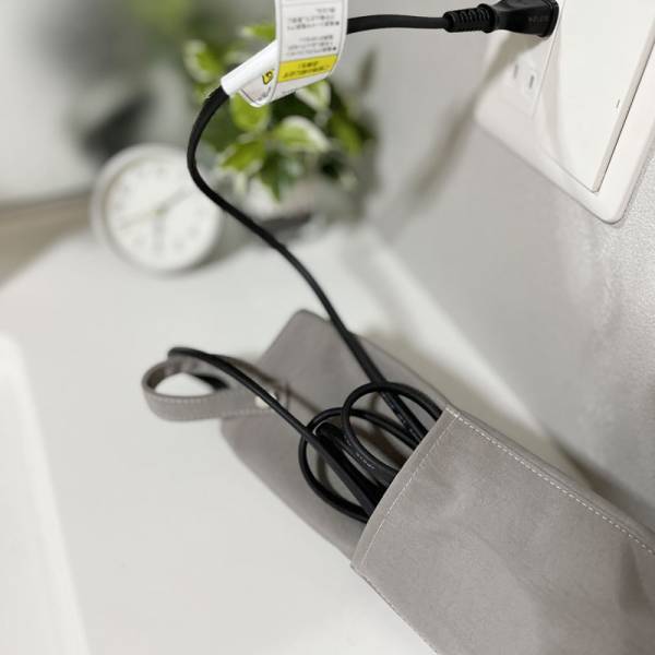 もう冷めるまで待たなくていい。耐熱ヘアアイロンポーチでスッキリ！なスタッフのサニタリーを覗き見！[PR]