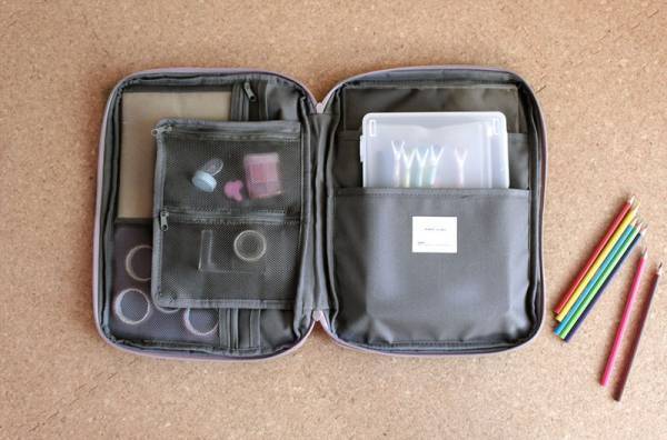 子どもの文房具収納ならコレ！お部屋に馴染む「kukka ja puu　お絵かきバッグ」[PR]