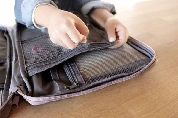 子どもの文房具収納ならコレ！お部屋に馴染む「kukka ja puu　お絵かきバッグ」[PR]