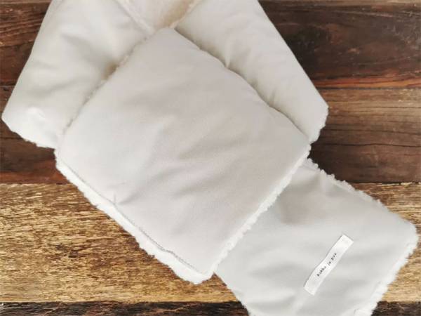 キッズ×もこもこ＝最強可愛い！好みで変えられるリバーシブルなもこもこマフラー。インスタグラマーさんの素敵なコーディネート集[PR]