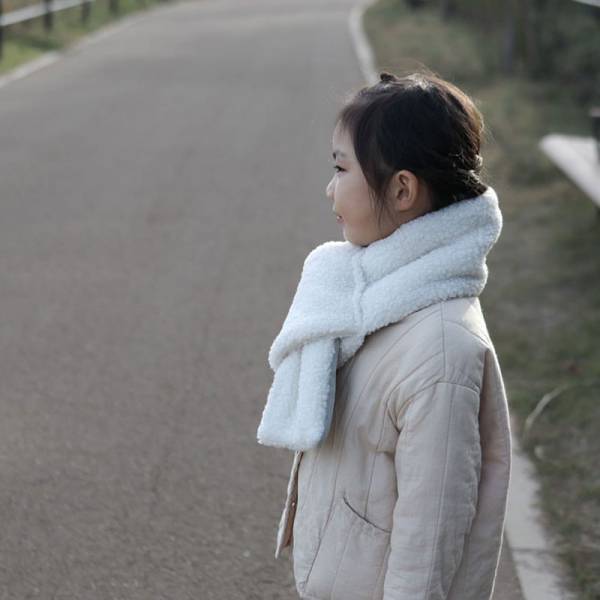 キッズ×もこもこ＝最強可愛い！好みで変えられるリバーシブルなもこもこマフラー。インスタグラマーさんの素敵なコーディネート集[PR]