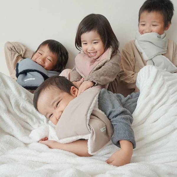 キッズ×もこもこ＝最強可愛い！好みで変えられるリバーシブルなもこもこマフラー。インスタグラマーさんの素敵なコーディネート集[PR]