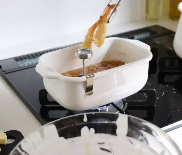 おうちで揚げたて天ぷらを楽しもう!「四角い天ぷら鍋」で作る年越しそば