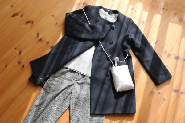 手ぶら派ママに嬉しい。収納力が増した「新型スマホポシェット」で身軽にお出掛け！[PR]